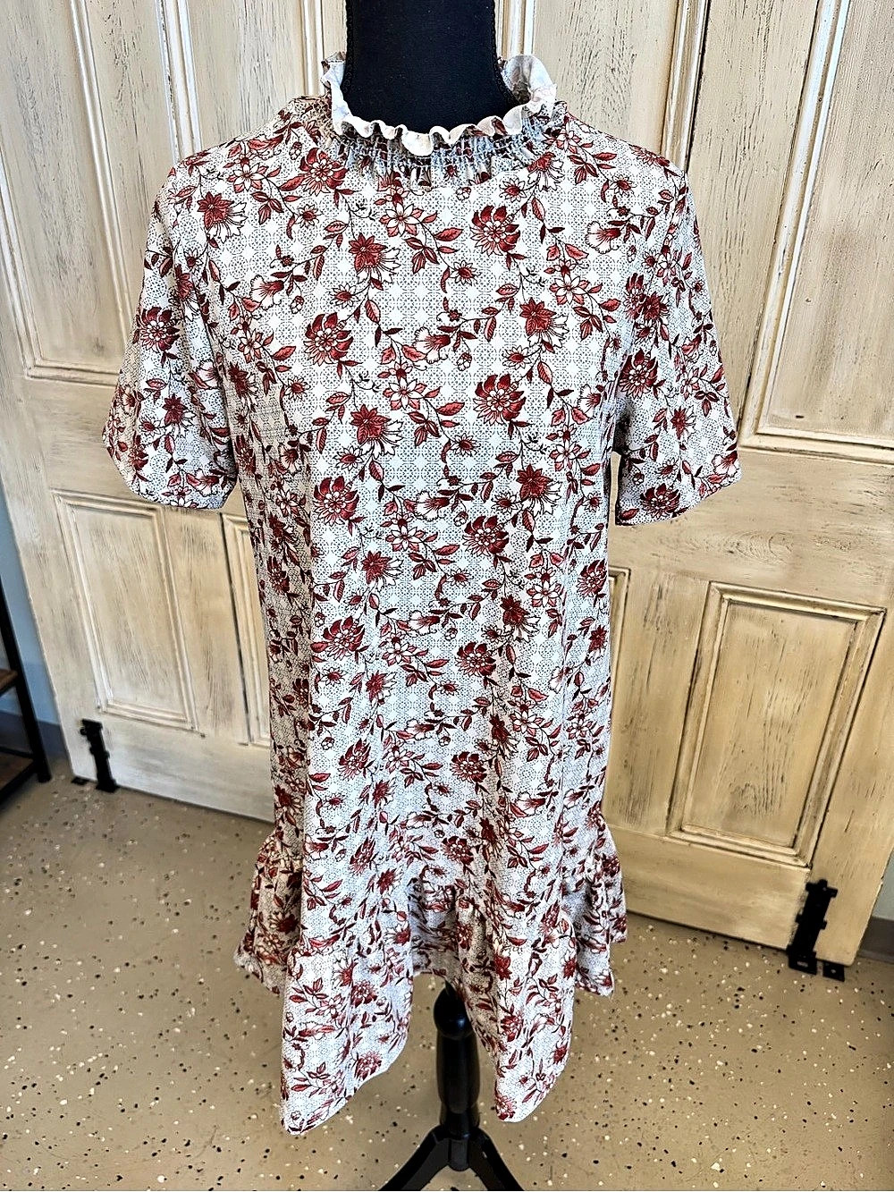 Entro Floral Fall Mini Dress in White & Red Size Small NWT